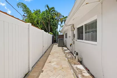 2137 NE 17th Avenue, Wilton Manors, FL 33305 - Photo 43