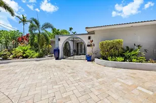 2137 NE 17th Ave, Wilton Manors, FL 33305 - Photo 11
