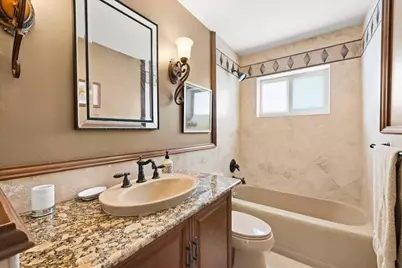 2137 NE 17th Avenue, Wilton Manors, FL 33305 - Photo 25