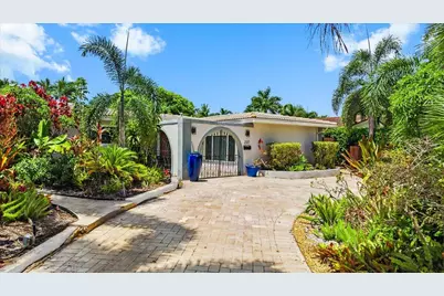 2137 NE 17th Avenue, Wilton Manors, FL 33305 - Photo 15