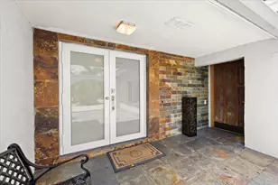 2137 NE 17th Ave, Wilton Manors, FL 33305 - Photo 19