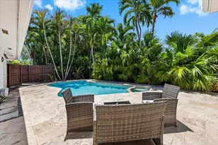 2137 NE 17th Ave, Wilton Manors, FL 33305 - Photo 5