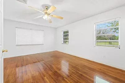 1054 Trinidad Avenue, Fort Pierce, FL 34982 - Photo 19