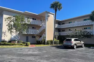 2566 S Garden Dr S, Lake Worth, FL 33461 - Photo 15