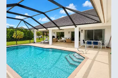 15545 Meadow Wood Drive, Wellington, FL 33414 - Photo 13