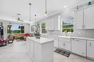 9152 Bay Harbour Cir, West Palm Beach, FL 33411 - Photo 23