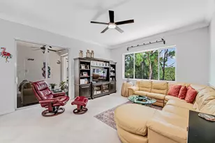 9152 Bay Harbour Cir, West Palm Beach, FL 33411 - Photo 15