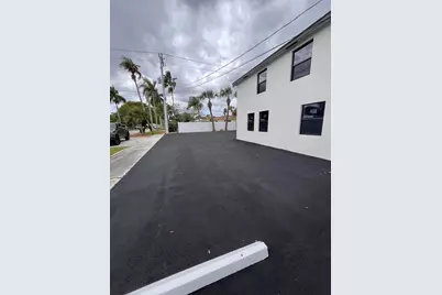 900 US Highway 1, Lake Park, FL 33403 - Photo 11