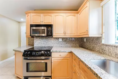 816 SE 13th Court, Deerfield Beach, FL 33441 - Photo 13