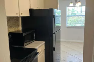 1211 W 27th St, Riviera Beach, FL 33404 - Photo 11