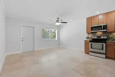 1872 NE 46th Street #D10, Fort Lauderdale, FL 33308 - Photo 3