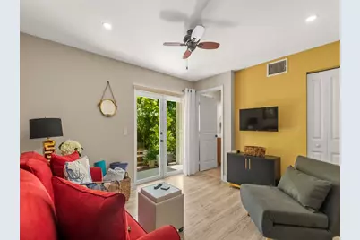 1640 42nd Square #103, Vero Beach, FL 32960 - Photo 3