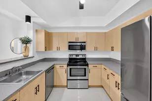 533 NE 3rd Ave, Fort Lauderdale, FL 33301 - Photo 3