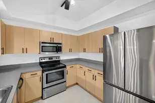533 NE 3rd Ave, Fort Lauderdale, FL 33301 - Photo 11