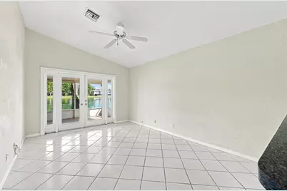 10627 NW 7th Street, Pembroke Pines, FL 33026 - Photo 13