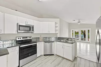 10627 NW 7th Street, Pembroke Pines, FL 33026 - Photo 17
