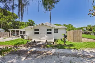 10601 SE 125th Trail, Okeechobee, FL 34974 - Photo 1