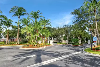 5306 Myrtlewood Circle E, Palm Beach Gardens, FL 33418 - Photo 23