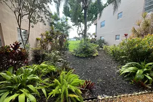 7 Flanders A, Delray Beach, FL 33484 - Photo 11