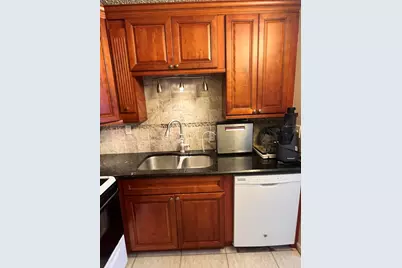 7 Flanders A, Delray Beach, FL 33484 - Photo 5