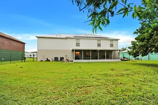 3917 SW Bamberg St, Port Saint Lucie, FL 34953 - Photo 3