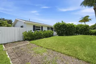 354 Edmor Rd, West Palm Beach, FL 33405 - Photo 13