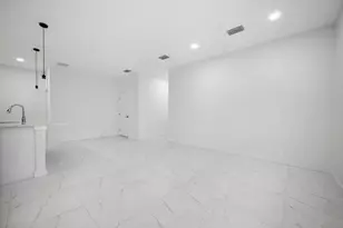 1009 14th St, West Palm Beach, FL 33401 - Photo 5