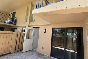 2421 N 40th Ave, Hollywood, FL 33021 - Photo 11