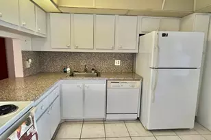 120 Lake Meryl Dr, West Palm Beach, FL 33411 - Photo 3