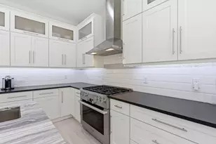 464 NE 8th St, Boca Raton, FL 33432 - Photo 21