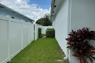 1031 Mango Dr, Delray Beach, FL 33444 - Photo 15