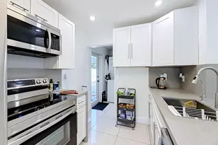 6135 NW 24th Ct, Margate, FL 33063 - Photo 9