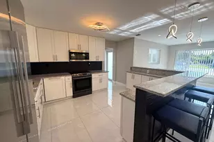 4901 NE 13th Terrace, Oakland Park, FL 33334 - Photo 3