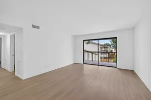 3404 Gardens E Dr, Palm Beach Gardens, FL 33410 - Photo 3