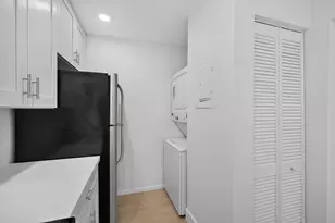 3404 Gardens E Dr, Palm Beach Gardens, FL 33410 - Photo 9