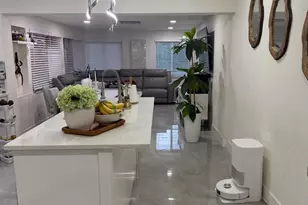1038 Macy St, West Palm Beach, FL 33405 - Photo 5