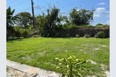 1038 Macy Street, West Palm Beach, FL 33405 - Photo 5