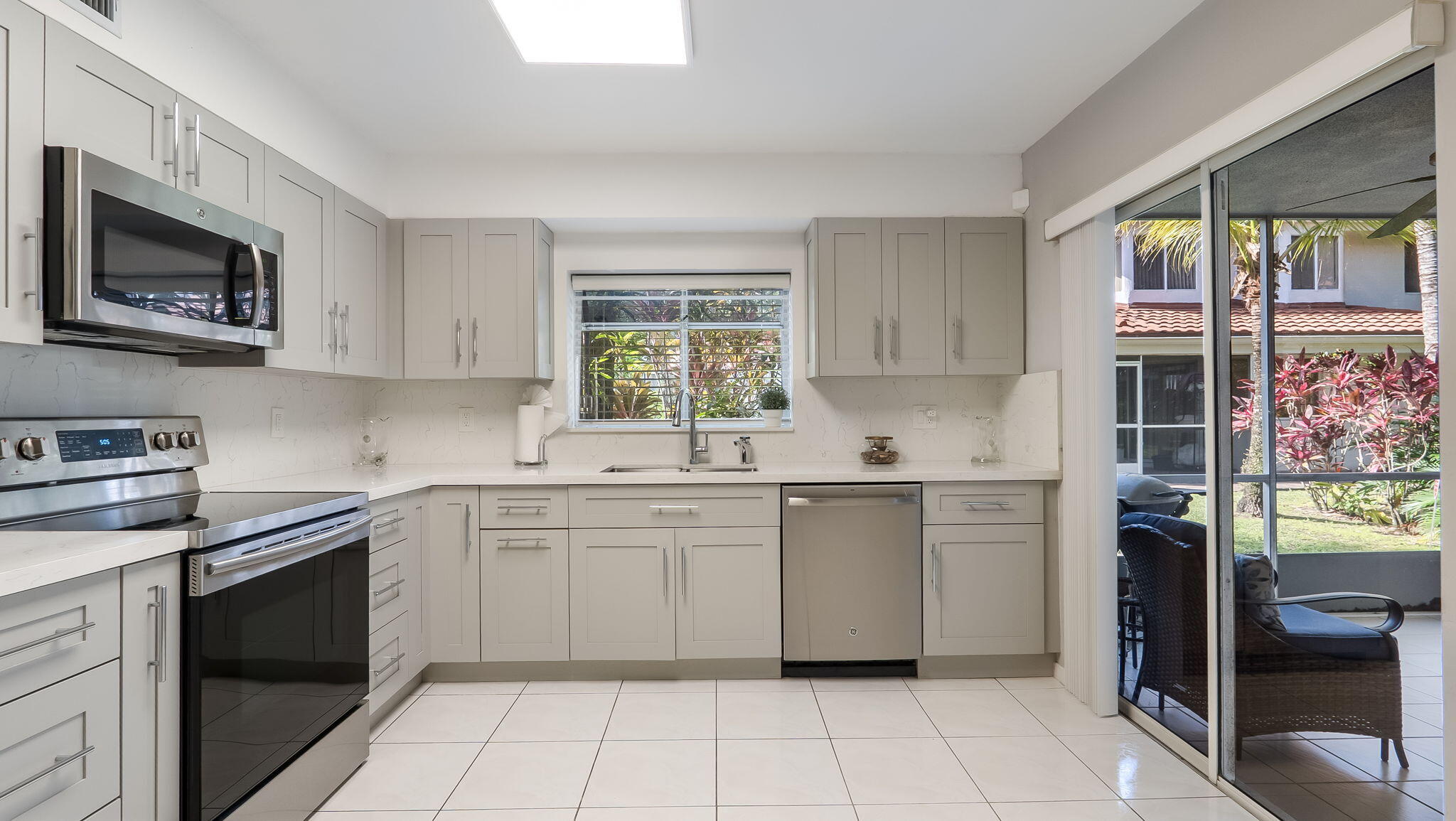 9265 NW 9th Ct - 9265 NW 9th Ct, Plantation, FL 33324 Luxury Property | Jose Angel Pina