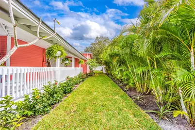 645 SW Cleveland Avenue, Stuart, FL 34994 - Photo 3