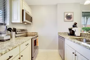 109 Club Dr, Palm Beach Gardens, FL 33418 - Photo 7