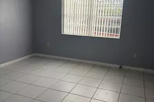 301 NW 177th St, Miami Gardens, FL 33169 - Photo 3