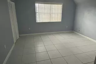301 NW 177th St, Miami Gardens, FL 33169 - Photo 11