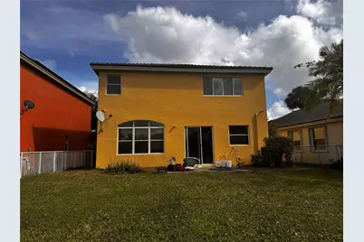 1820 NW 78th Avenue, Pembroke Pines, FL 33024 - Photo 13
