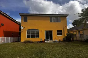 1820 NW 78th Ave, Pembroke Pines, FL 33024 - Photo 13