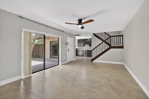 846 Blue Ridge Cir, West Palm Beach, FL 33409 - Photo 7