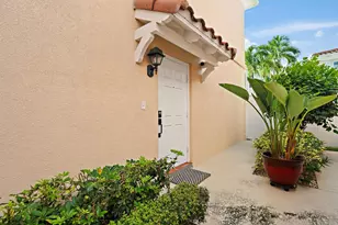 68 Live Oak Cir, Tequesta, FL 33469 - Photo 23