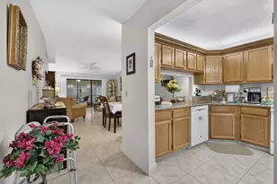2641 Gately Dr W, West Palm Beach, FL 33415 - Photo 13