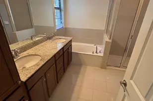 2723 NE 14th St, Pompano Beach, FL 33062 - Photo 9
