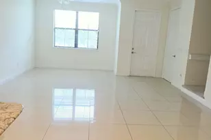 2723 NE 14th St, Pompano Beach, FL 33062 - Photo 11