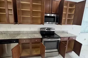 2723 NE 14th St, Pompano Beach, FL 33062 - Photo 5